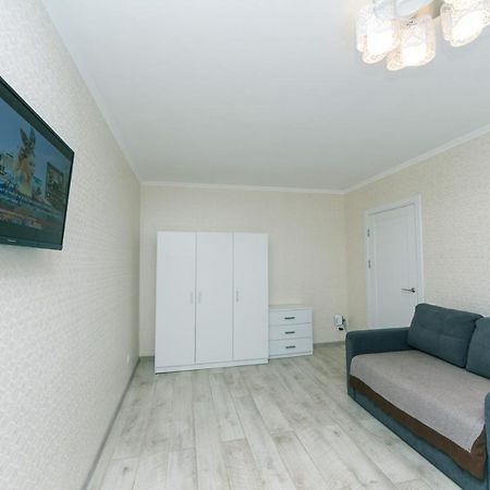 Прекрасная Квартира У Метро Политехнический Институт Kyiv Exterior photo